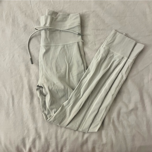 Vuori Pants - Vuori Soft Gray leggings